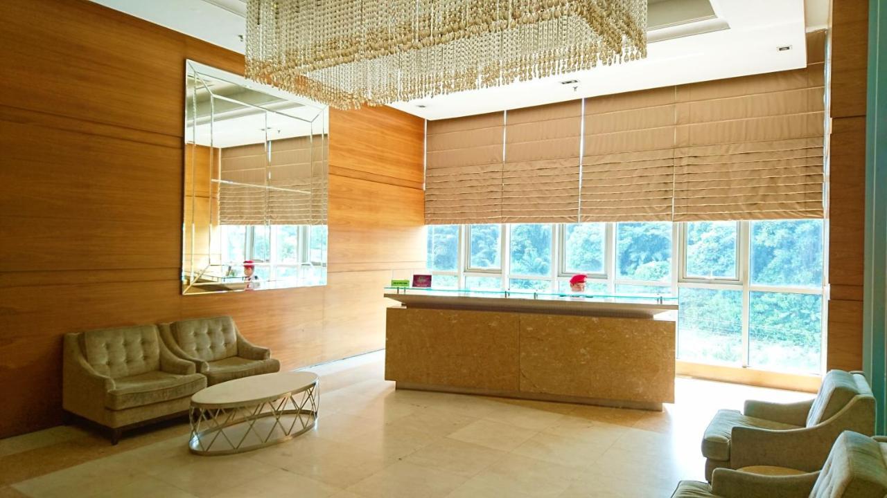 Regalia Suites Infinity Pool Куала Лумпур Екстериор снимка