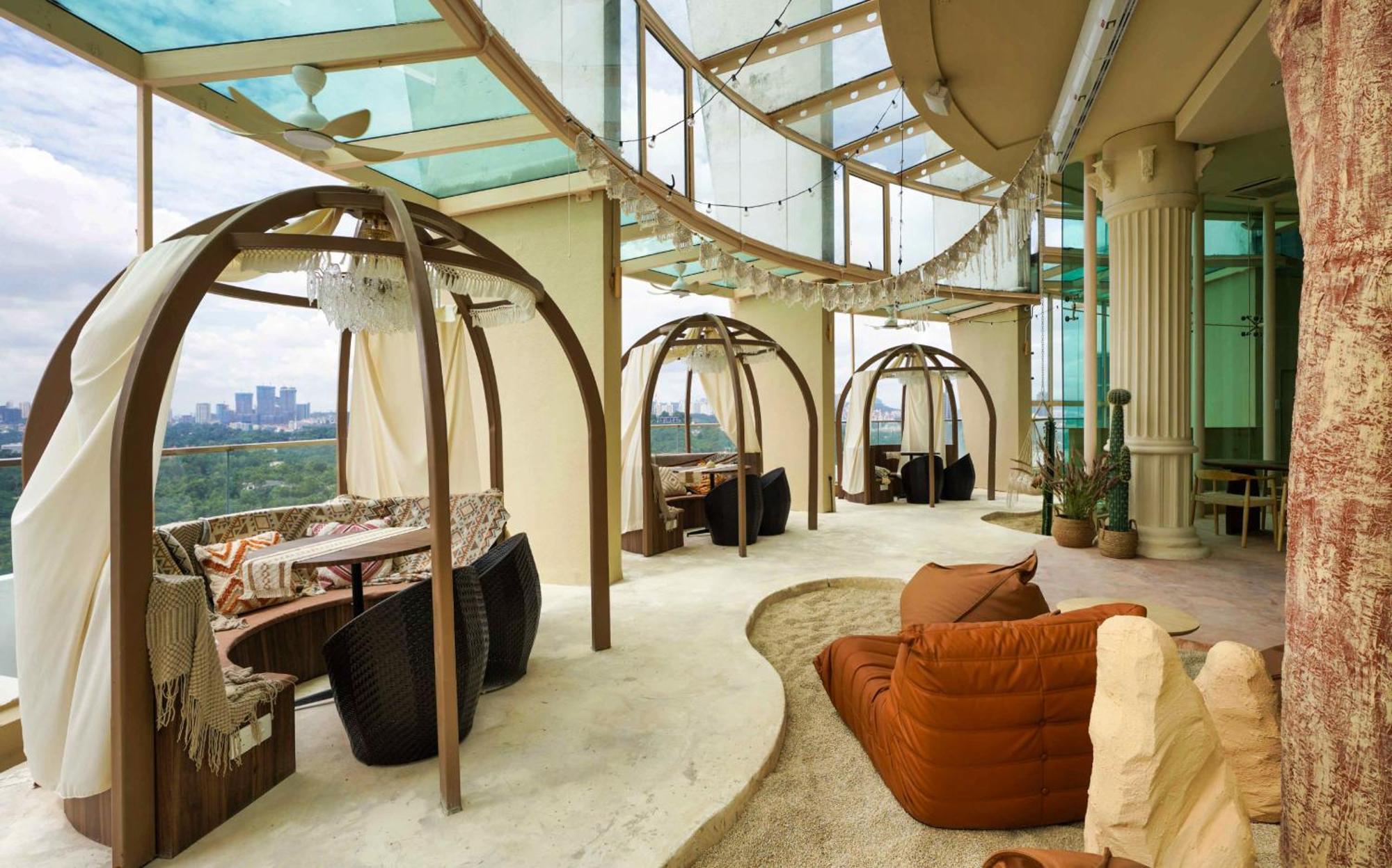 Regalia Suites Infinity Pool Куала Лумпур Екстериор снимка